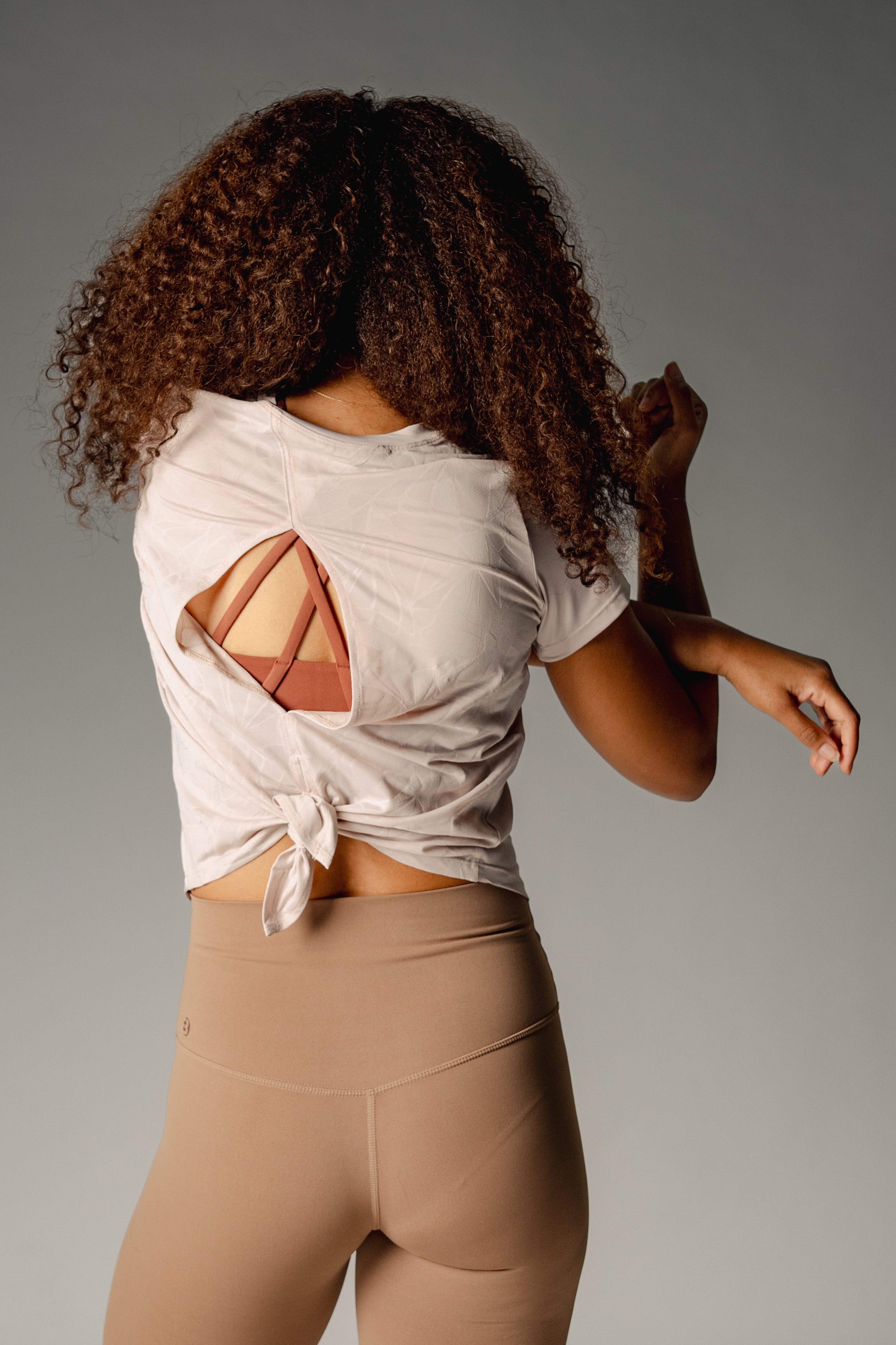 Curved-Hem with Peephole T-Shirt
